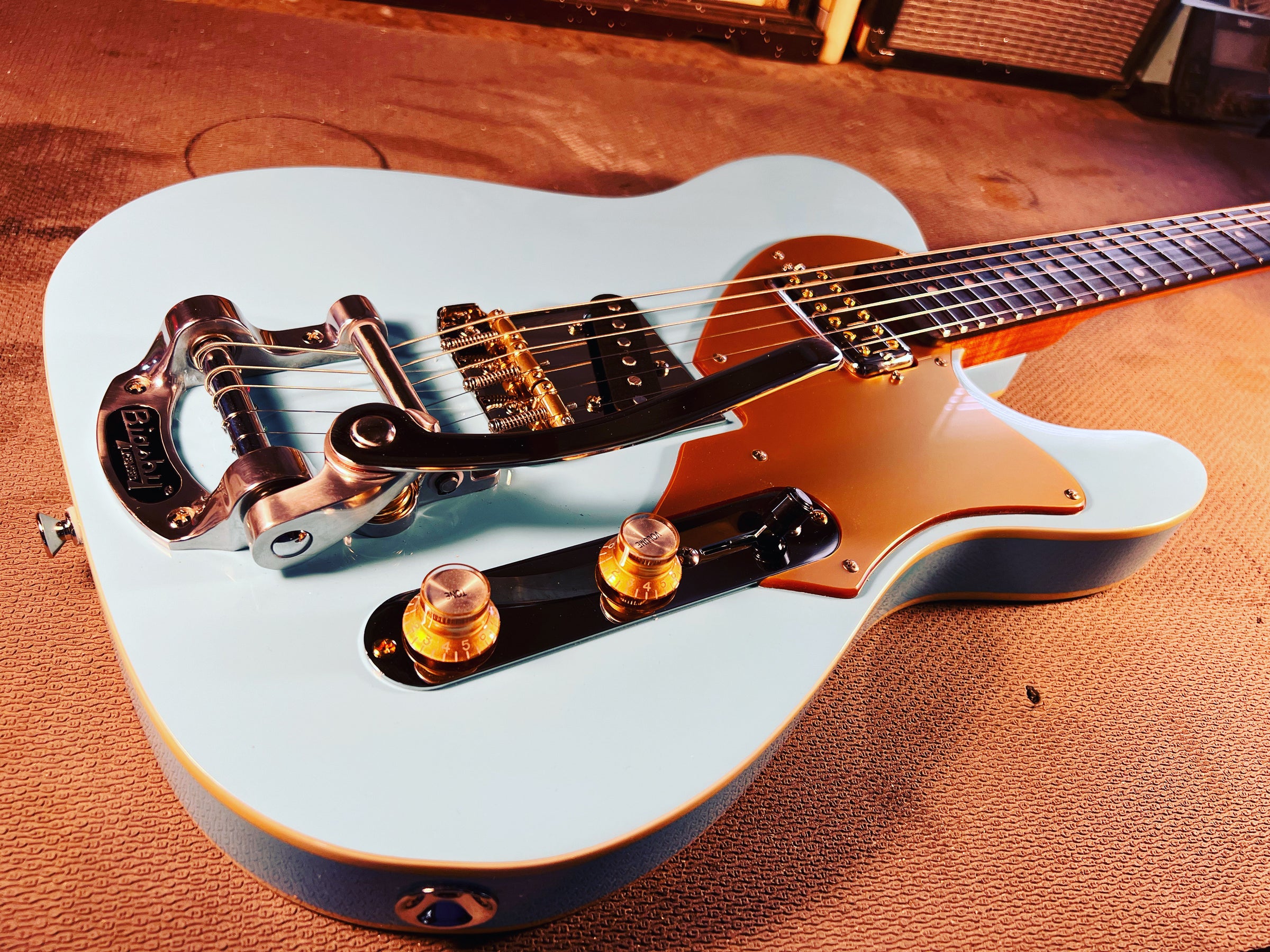 Home | Seventh Day Guitars